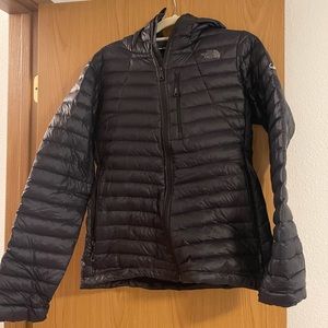 North Face - Black Puffy Coat - Lightly Worn